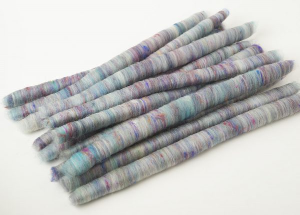 Richly Textured Rolag Set with Sari Silk (Batt 200807) - Image 3